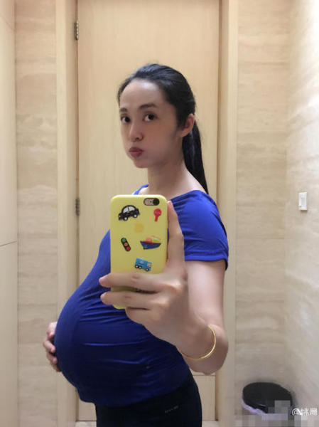 姚晨自拍大肚惊人