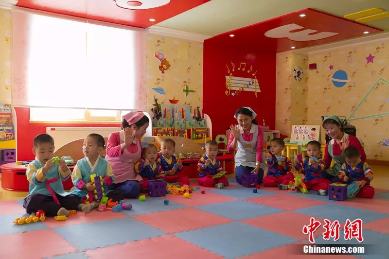 朝鲜学生标准发型