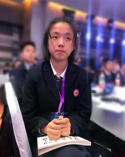 15岁最年轻科学家 华东师大二附中高一女生谈方琳