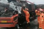 石嘴山车祸 7月17日石嘴山平罗县两辆半挂车相撞发生