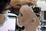 名人人形机器人Sophia香港团队正在推出Grace人形机器