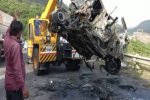 印度孟买车祸 浦那高速公路车祸造成3人死亡