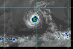 飓风费利西娅台风眼清晰 强度从三级飓风减弱为二级