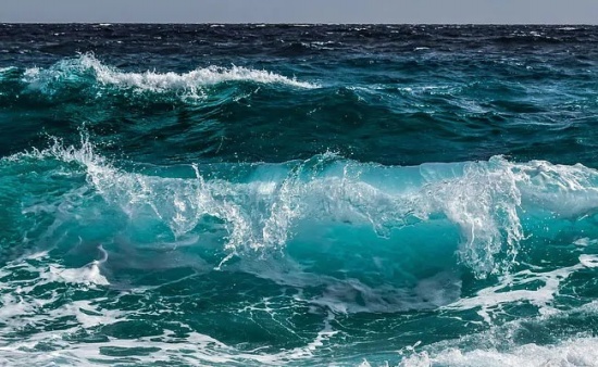 非法移民船倾覆 43人在突尼斯附近海域溺亡