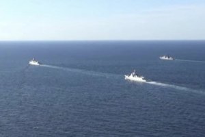 中俄在太平洋举行首次海军合作演习联合巡逻