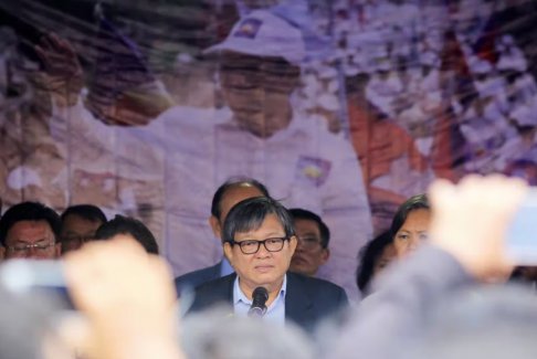 柬埔寨反对派在地方选举前从灰烬中崛起
