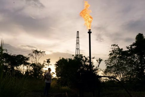 厄瓜多尔寻求合作伙伴阻止天然气燃烧
