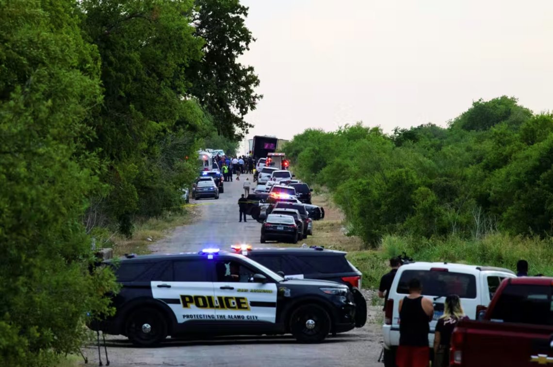 墨西哥领事在前往德克萨斯州的途中发现移民在拖车中死亡