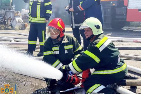 乌克兰努力恢复粮食出口 将俄罗斯罢工列为风险