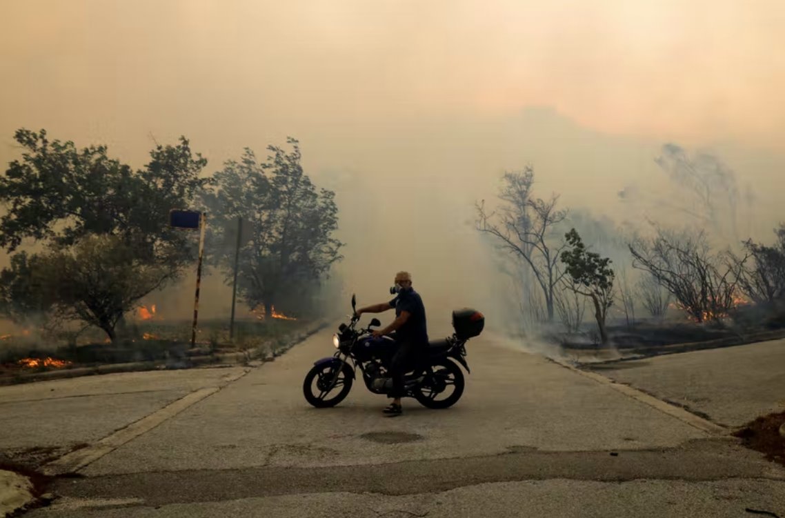 雅典野火肆虐 房屋受损医院疏散