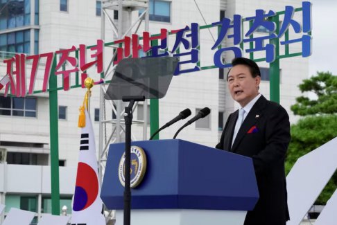 韩国总统说与朝鲜的任何会谈都应该不仅仅是表演