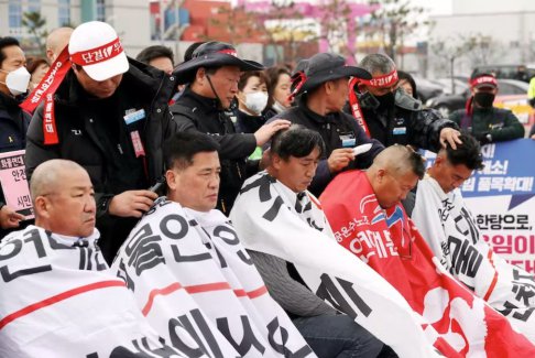 韩国总统尹锡烈准备在卡车司机罢工中扩大复工令