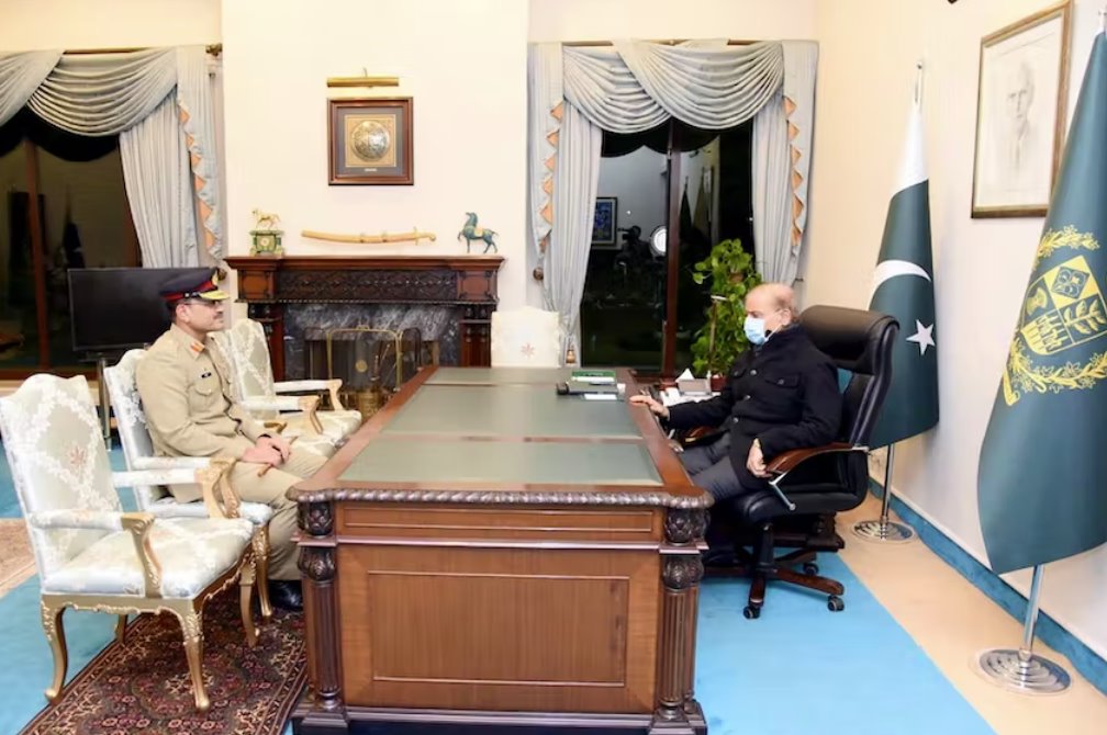 巴基斯坦新任陆军总司令视察克什米尔地区
