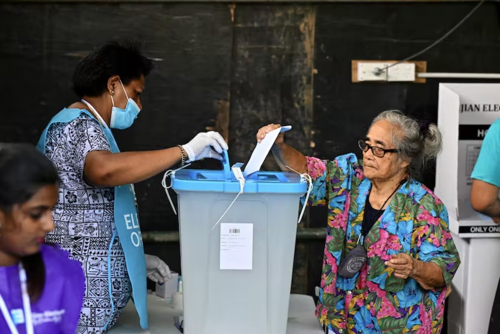 斐济全国大选投票结束开始计票