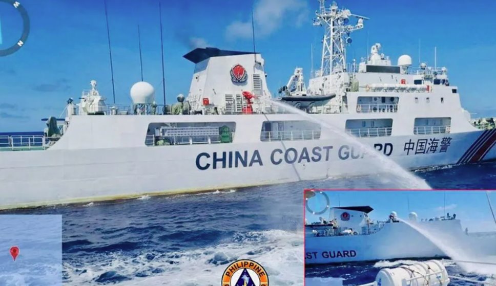 中国敦促菲律宾将搁浅军舰移出仁爱礁海域