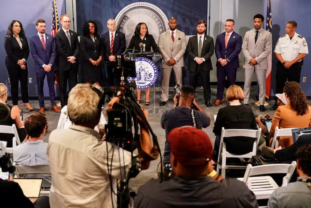 佐治亚州刑事指控:特朗普的机遇与挑战