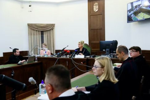 乌克兰船长对布达佩斯造成27人死亡的船只事故深感