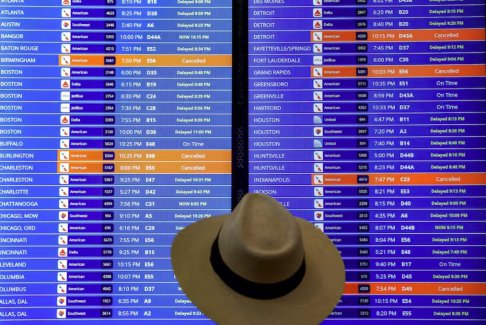 美国联邦航空局必须解决美国空中交通人员短缺问题