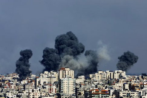 哈马斯对以色列的袭击是如何展开的