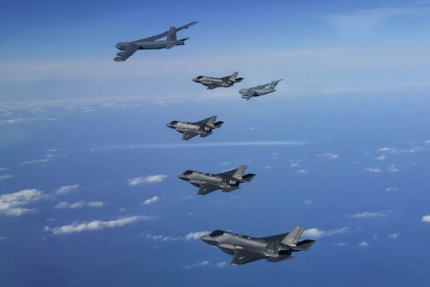 美韩战机展开联合空中演习