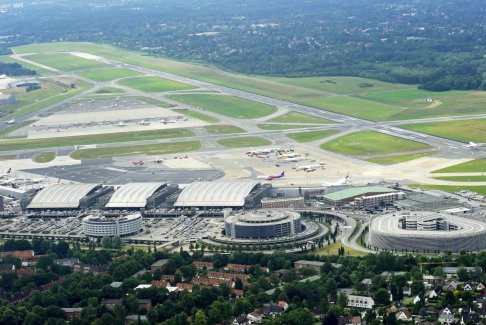 德国汉堡机场仍然关闭 警方处理“人质情况”