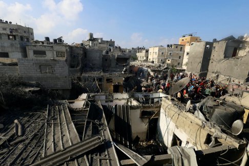 以色列与哈马斯停火谈判破裂后 加沙战火重燃持续第