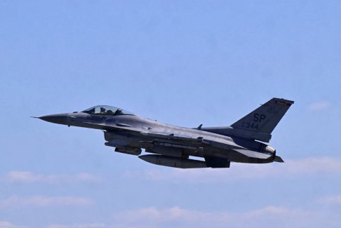 美国推进向土耳其 希腊出售F-16战斗机