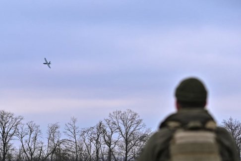 法国承诺今年向乌克兰提供高达30亿欧元的军事援助