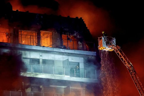 巴伦西亚塔楼火灾遇难者死亡人数上升至10人