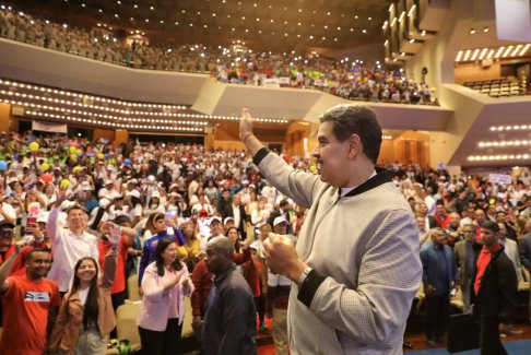 委内瑞拉马杜罗宣布竞选七月连任