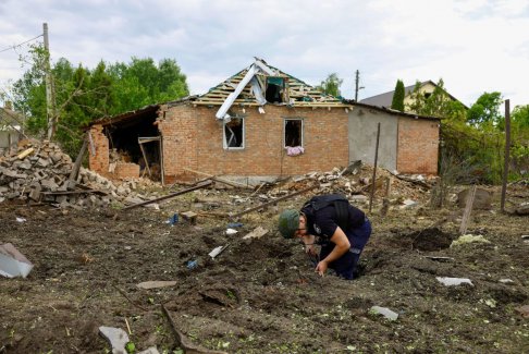 乌克兰称俄罗斯炮击袭击哈尔科夫地区平民