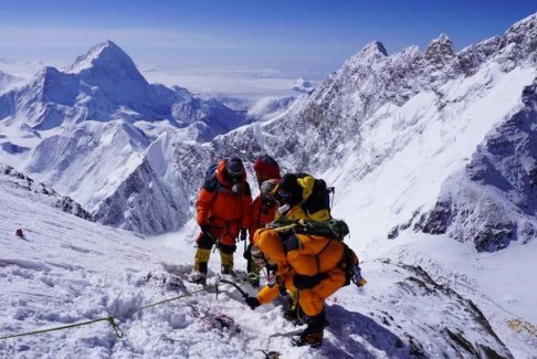 珠穆朗玛峰死亡区找到登山遇难者遗体