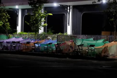 缅甸地震后首都居民连续第二晚露宿街头