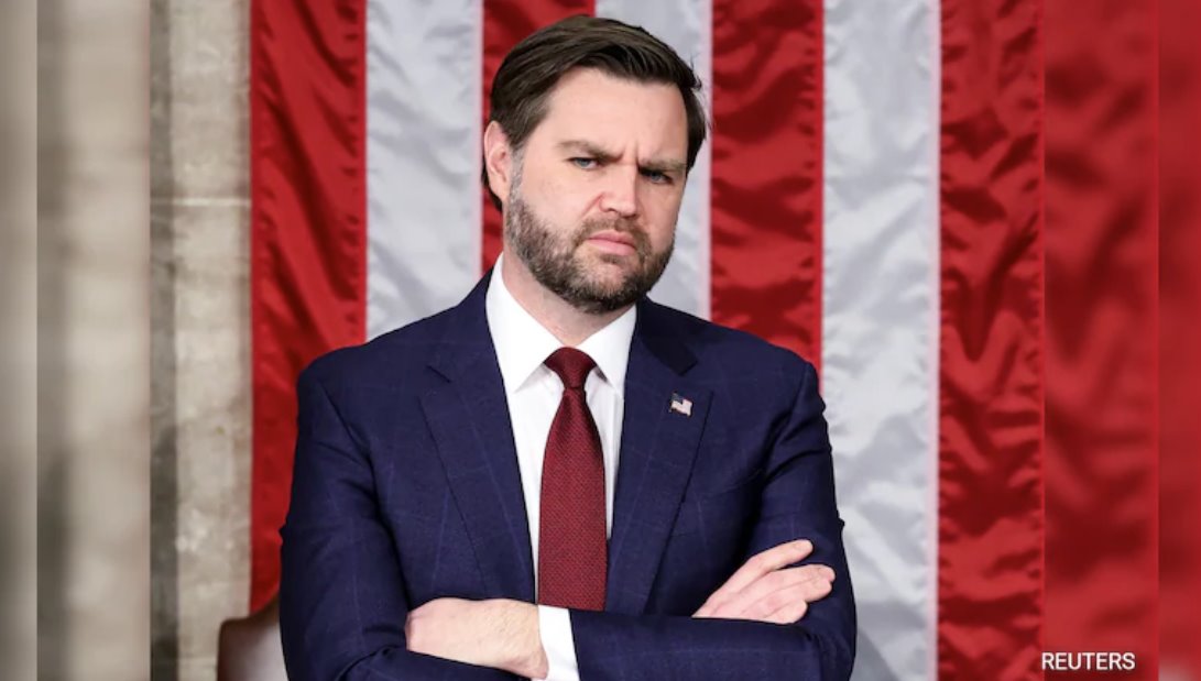 外交部回应万斯言论：无知无礼又可悲