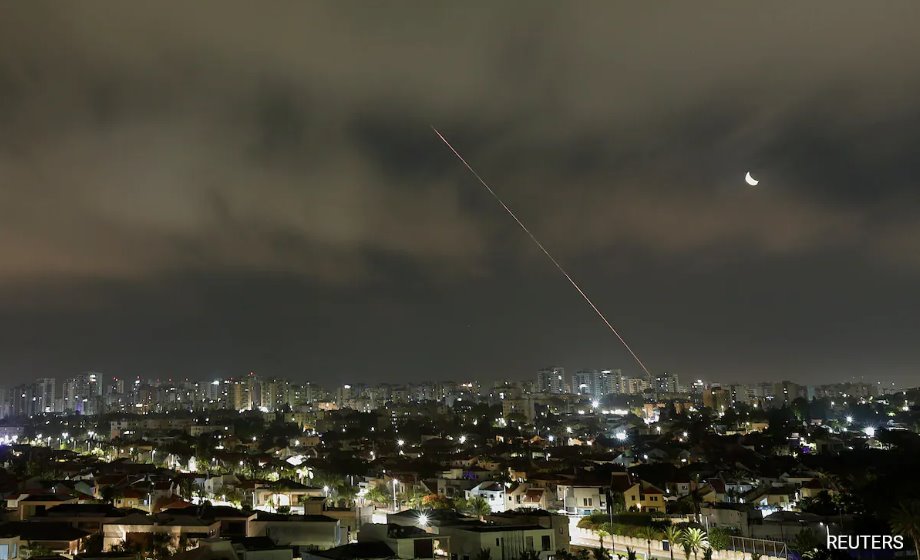 伊朗拒绝核谈判后，以色列与伊朗再次发动袭击