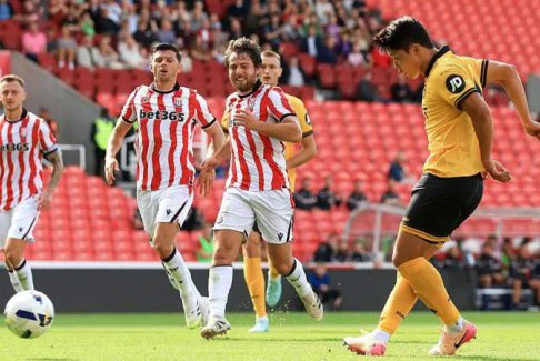 狼队在与斯托克城1-1战平的比赛中难以取得突破