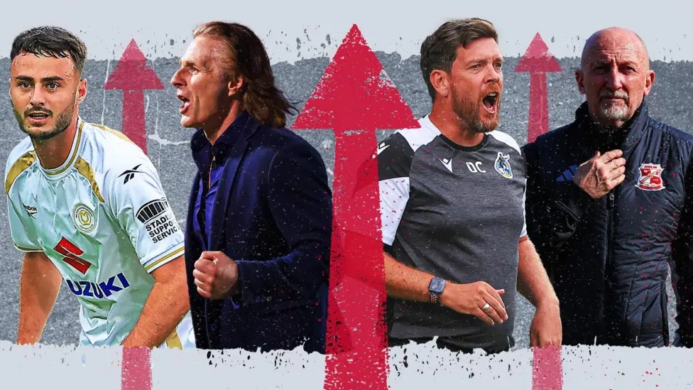 （从左到右）米尔顿凯恩斯前锋亚伦·柯林斯、吉林汉姆队主教练加雷思·安斯沃思、布里斯托流浪者队主教练达雷尔·克拉克和斯文登队主教练伊恩·霍洛威